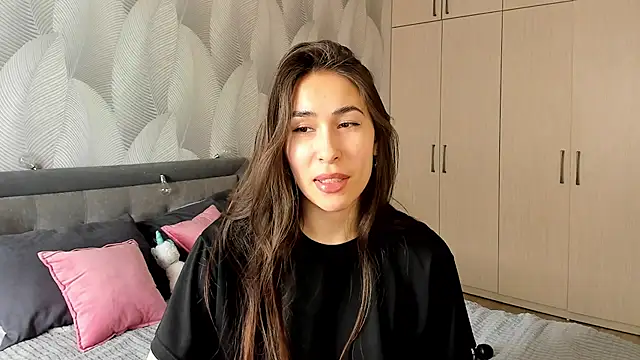 Bambiii bby online show from March 4, 6:04 am