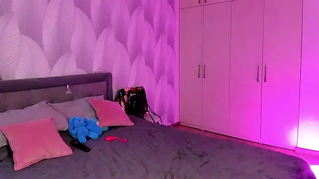 Bambiii bby online show from October 21, 1:39 am