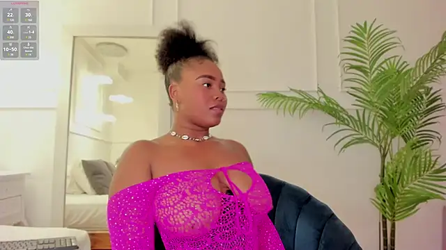 Abril Storm online show from February 27, 9:36 pm