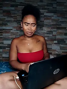 Abril Storm online show from November 2, 11:18 pm