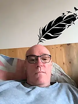 bogland33 online show from March 1, 5:05 pm