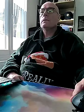 bogland33 online show from March 3, 4:14 pm