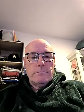 bogland33 online show from March 4, 7:22 pm