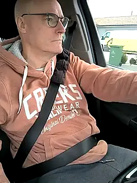 bogland33 online show from March 10, 1:10 pm