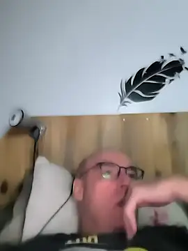 bogland33 online show from March 15, 10:44 pm