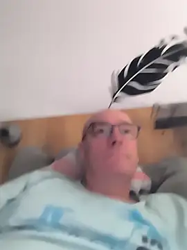 bogland33 online show from September 14, 2:16 pm