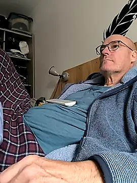 bogland33 online show from September 26, 11:36 am