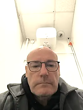 bogland33 online show from October 9, 10:46 am