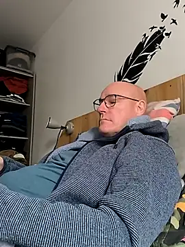 bogland33 online show from October 19, 11:55 am