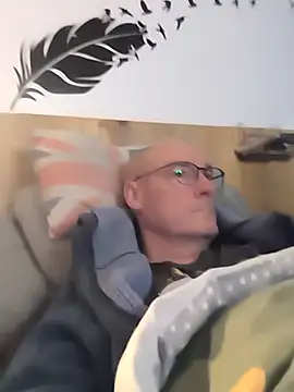 bogland33 online show from November 12, 8:41 pm