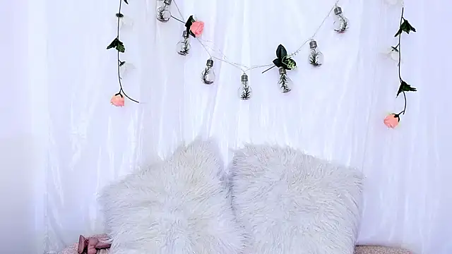 Sara Kurt online show from February 21, 3:43 pm