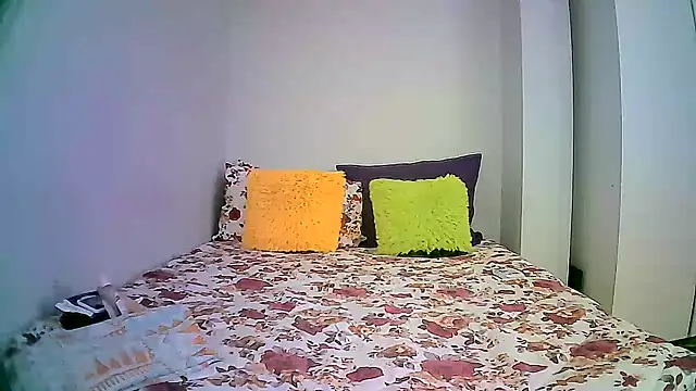 Snapshot of Down_to_earth_girl chatting on December 20, 10:16 am Down to earth girl online show from December 20, 10:16 am