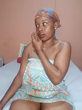 Snapshot of Down_to_earth_girl chatting on March 7, 12:37 am Down to earth girl online show from March 7, 12:37 am