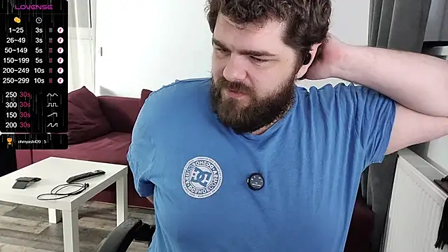 Snapshot of KingMarti chatting on December 19, 11:50 am KingMarti online show from December 19, 11:50 am