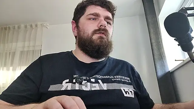 Snapshot of KingMarti chatting on January 27, 11:43 am KingMarti online show from January 27, 11:43 am