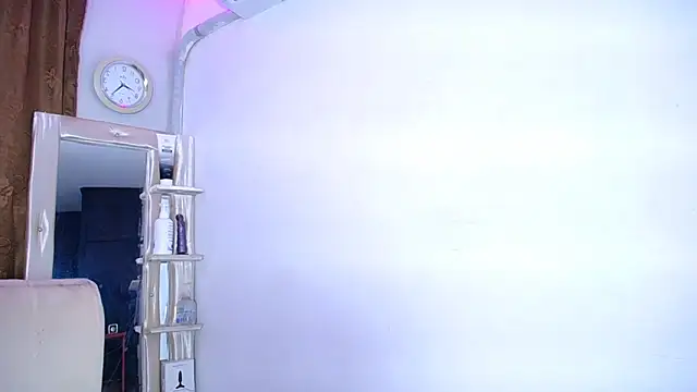 alaia 03 online show from January 27, 3:39 pm