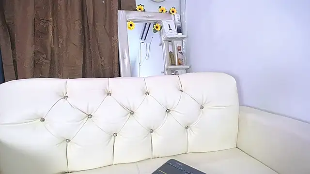 alaia 03 online show from February 21, 12:39 pm