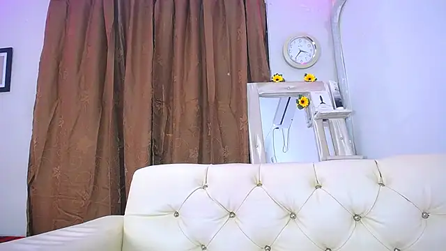 alaia 03 online show from March 8, 3:24 pm