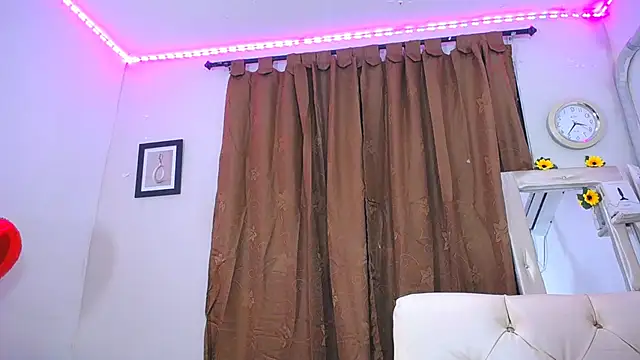 alaia 03 online show from March 9, 12:20 pm