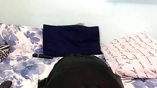 Snapshot of MistressShirleyx chatting on March 4, 12:18 am MistressShirleyx online show from March 4, 12:18 am