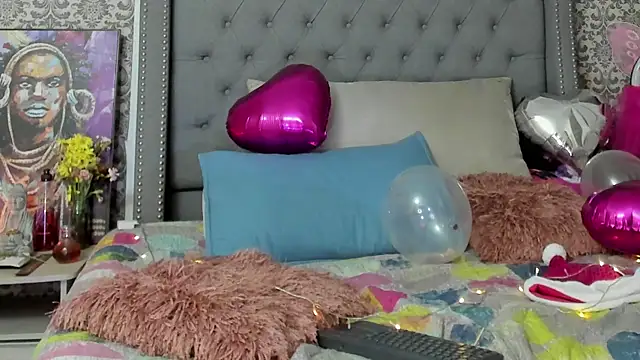 evafoxs online show from December 10, 3:41 am