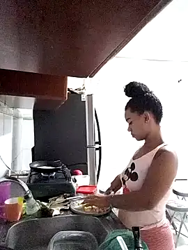 evafoxs online show from December 12, 3:21 am