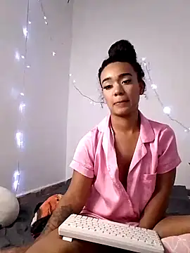 evafoxs online show from February 5, 4:37 am