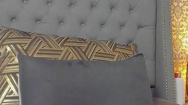 evafoxs online show from March 13, 4:23 pm