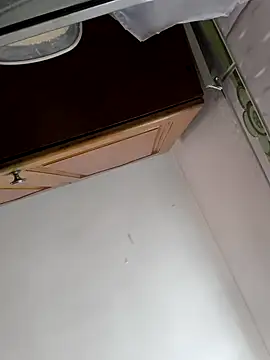 evafoxs online show from November 11, 5:35 pm