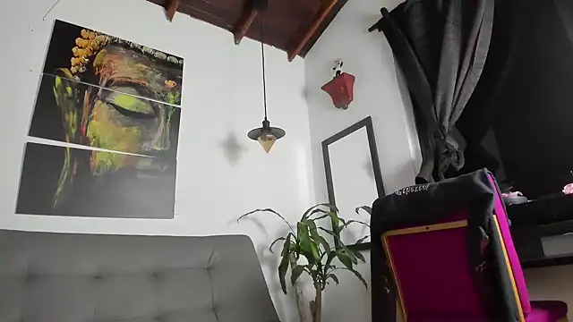 Layla 707 online show from March 18, 12:49 am