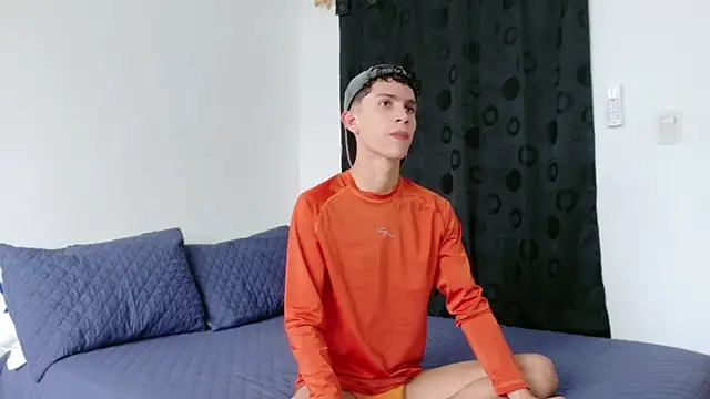 Noah tyler  online show from November 26, 5:36 pm