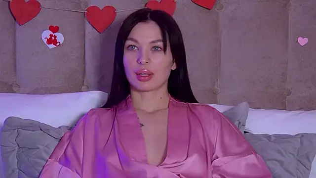 AlexandraBloom online show from February 13, 12:35 am