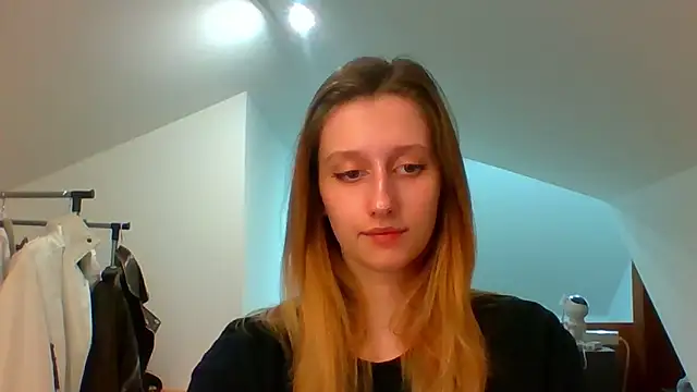 LUNA delight online show from March 5, 5:50 pm