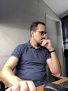 Snapshot of Superdad chatting on October 2, 11:39 am Superdad online show from October 2, 11:39 am