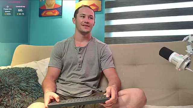 AxelFairchaild online show from October 19, 1:45 pm