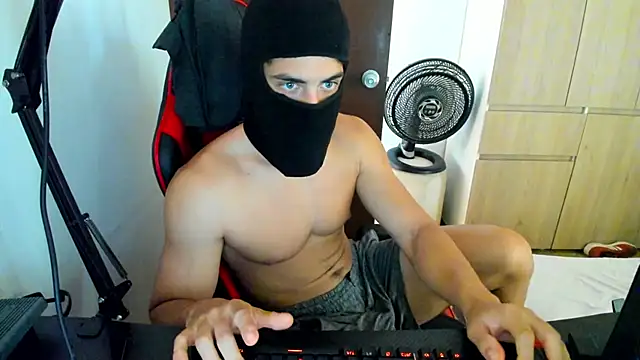 Snapshot of Calihotcaliente277 chatting on January 24, 3:13 pm Calihotcaliente277 online show from January 24, 3:13 pm