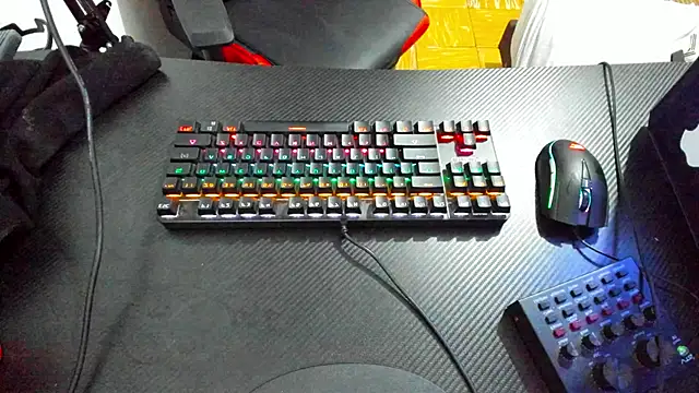 Snapshot of Calihotcaliente277 chatting on February 1, 1:09 pm Calihotcaliente277 online show from February 1, 1:09 pm