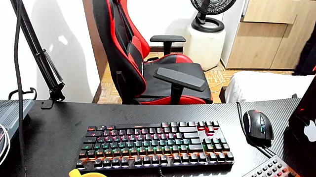 Snapshot of Calihotcaliente277 chatting on February 12, 10:35 am Calihotcaliente277 online show from February 12, 10:35 am