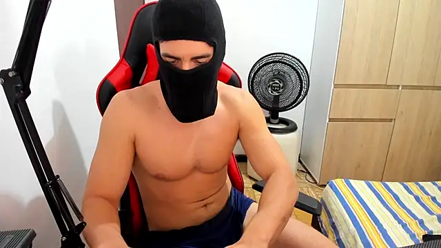 Snapshot of Calihotcaliente277 chatting on March 19, 2:46 pm Calihotcaliente277 online show from March 19, 2:46 pm