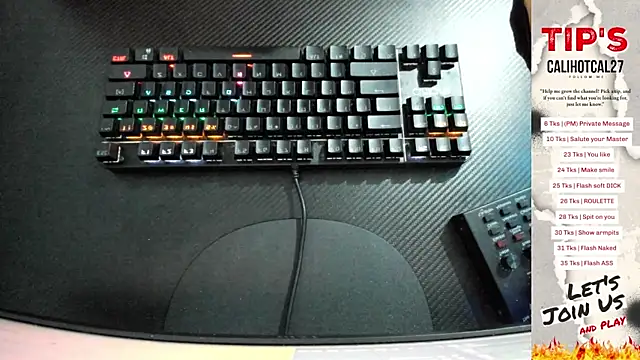 Snapshot of Calihotcaliente277 chatting on September 15, 10:37 am Calihotcaliente277 online show from September 15, 10:37 am