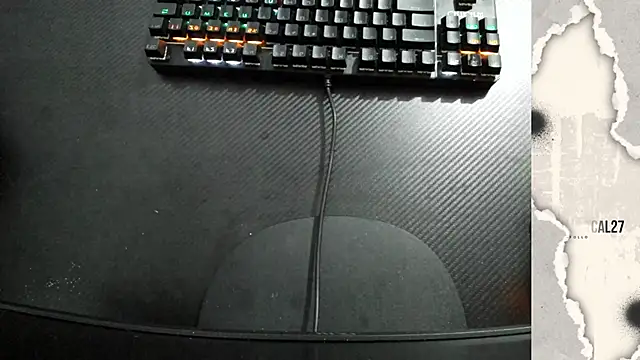 Snapshot of Calihotcaliente277 chatting on September 22, 11:01 am Calihotcaliente277 online show from September 22, 11:01 am