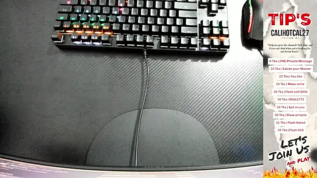 Snapshot of Calihotcaliente277 chatting on October 3, 12:02 pm Calihotcaliente277 online show from October 3, 12:02 pm