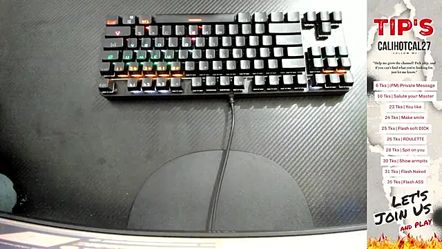 Snapshot of Calihotcaliente277 chatting on October 13, 2:39 pm Calihotcaliente277 online show from October 13, 2:39 pm