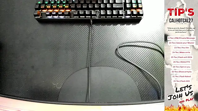 Snapshot of Calihotcaliente277 chatting on October 14, 10:38 am Calihotcaliente277 online show from October 14, 10:38 am