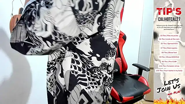 Snapshot of Calihotcaliente277 chatting on October 29, 12:07 pm Calihotcaliente277 online show from October 29, 12:07 pm