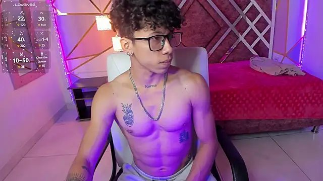 AkazaBoy  online show from February 1, 4:24 am