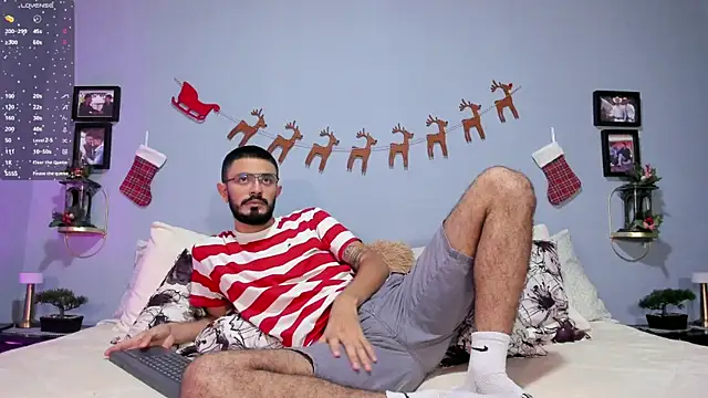 Snapshot of ETHAN_ADAM chatting on December 3, 2:05 pm ETHAN ADAM online show from December 3, 2:05 pm