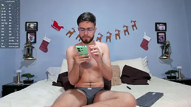 Snapshot of ETHAN_ADAM chatting on December 13, 12:20 am ETHAN ADAM online show from December 13, 12:20 am