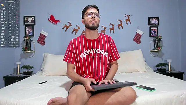 Snapshot of ETHAN_ADAM chatting on December 13, 9:09 pm ETHAN ADAM online show from December 13, 9:09 pm