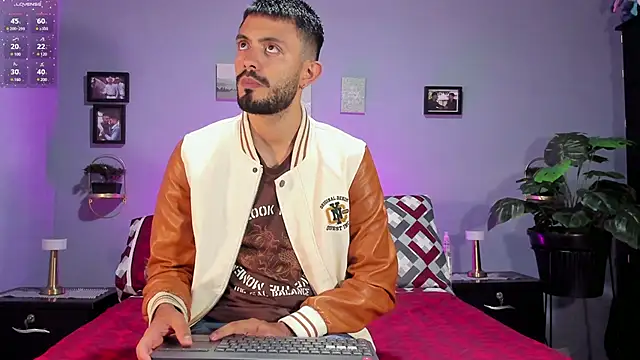 Snapshot of ETHAN_ADAM chatting on February 4, 9:20 pm ETHAN ADAM online show from February 4, 9:20 pm